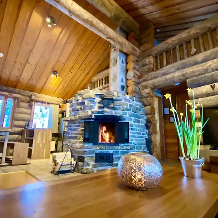 Saarua: Ski-in With Family-friendly Amenities Villa Ruka